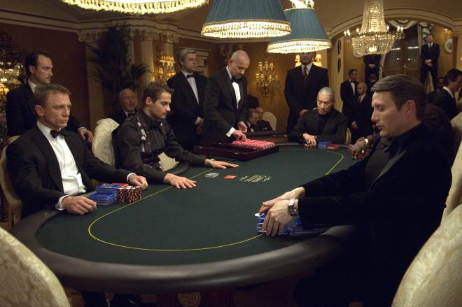   :   Casino Royale (19 )