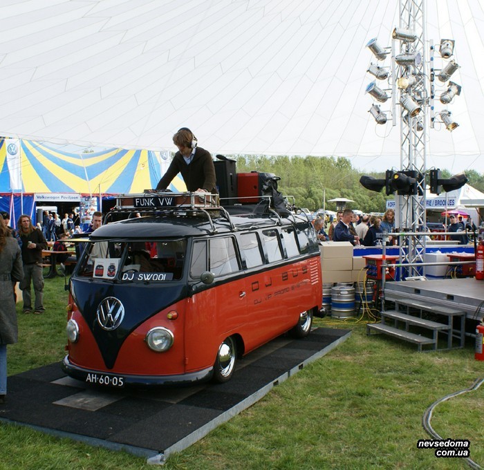    60- VW Transporter (49 )