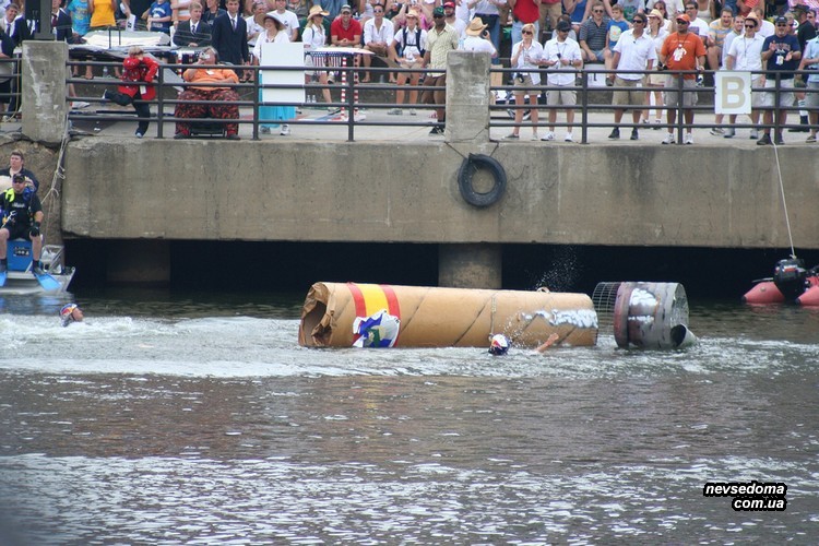   Red Bull Flugtag - Nashville 2007 (80 )