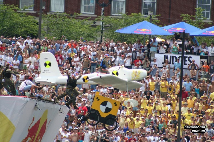   Red Bull Flugtag - Nashville 2007 (80 )