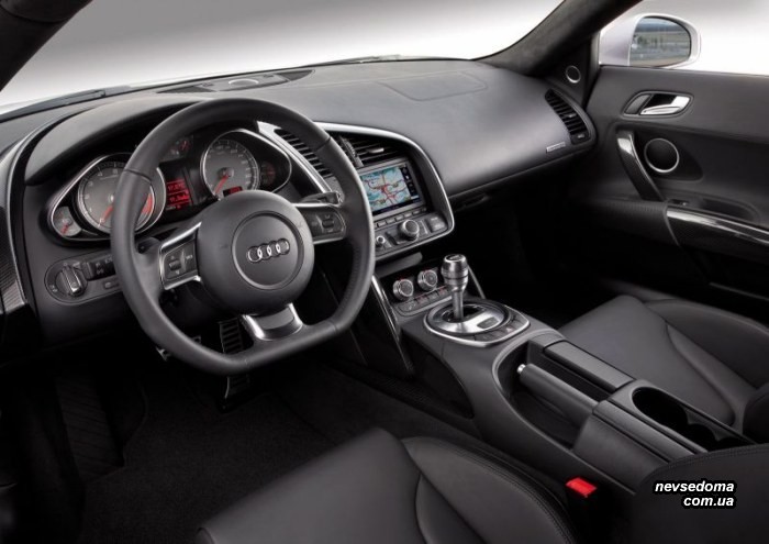 Audi R8   (24 .)