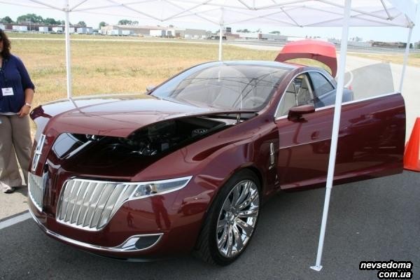 Lincoln Mkr Concept (13 )