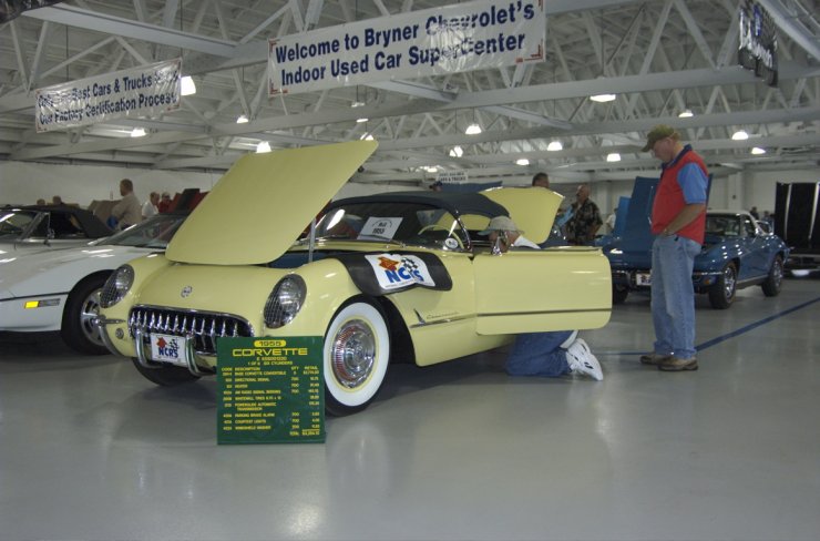 Ретро-экскурс Chevrolet Corvette (20 фото)