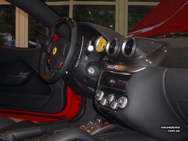 Ferrari     (3 )