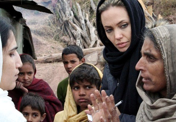 Angelina Jolie   (10 ), photo:2