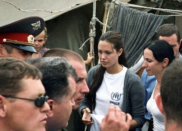 Angelina Jolie   (10 ), photo:4