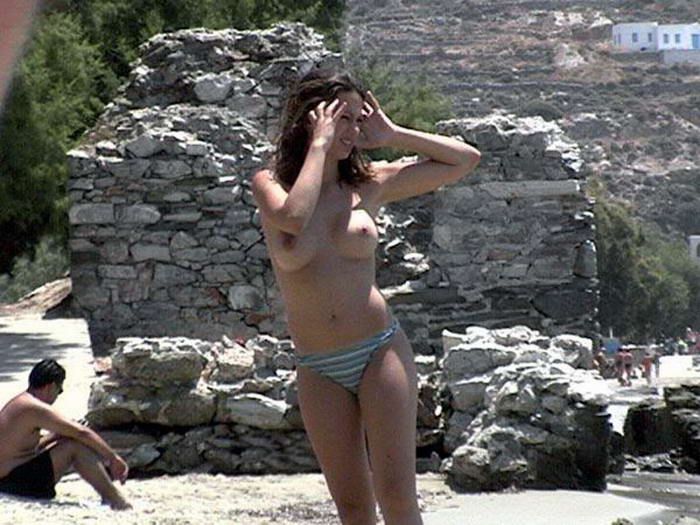 Topless   (124 )