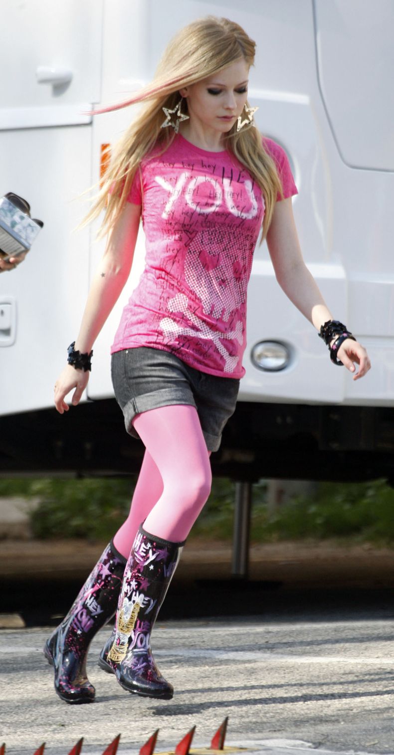 Avril Lavigne (9 )