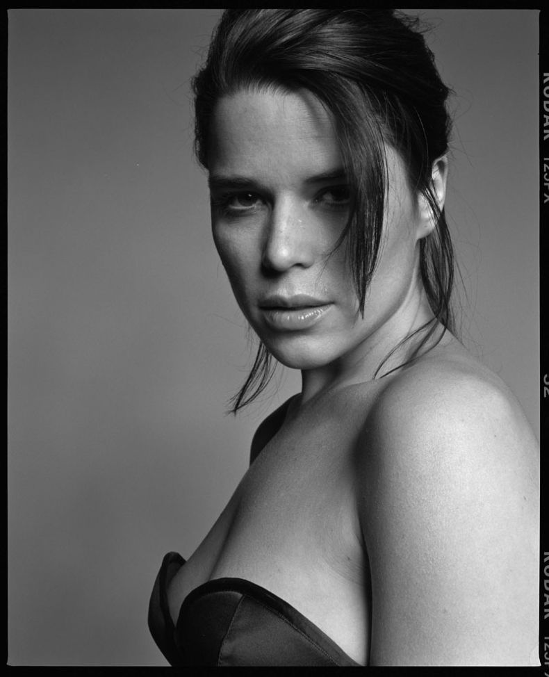 Neve Campbell (9 )