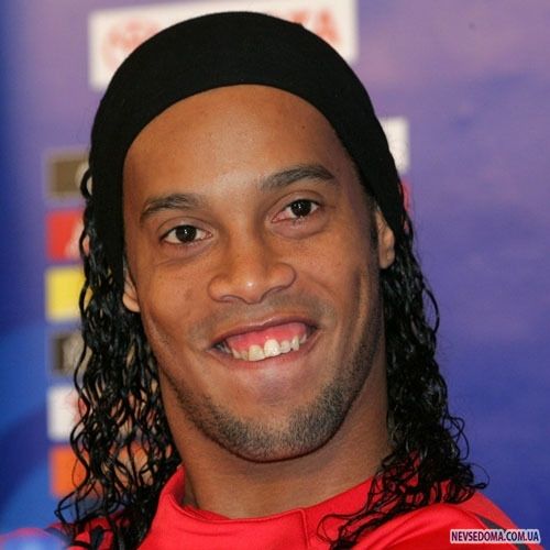    (Ronaldinho)        . ,       ,        
