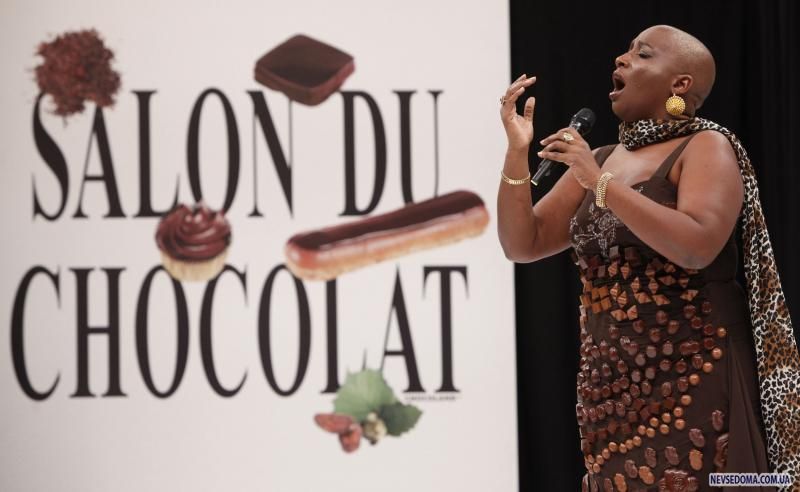 13.           15-   «Salon du Chocolat de Paris»   13  2009 . (UPI Photo/David Silpa)