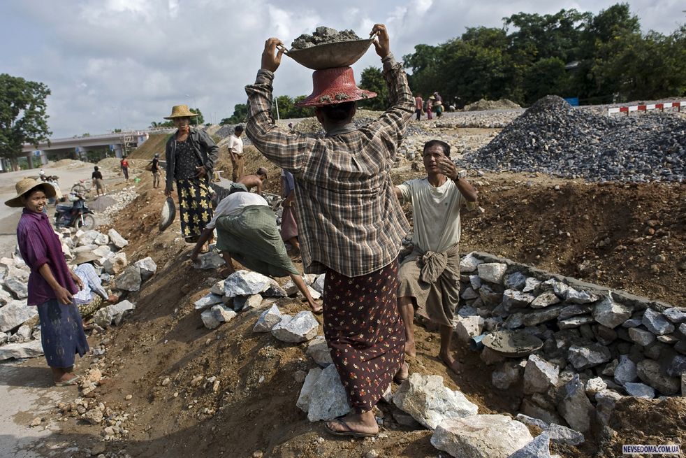 4)     Sagaing     29 . (AFP/Getty Images/Nicolas Asfouri) 