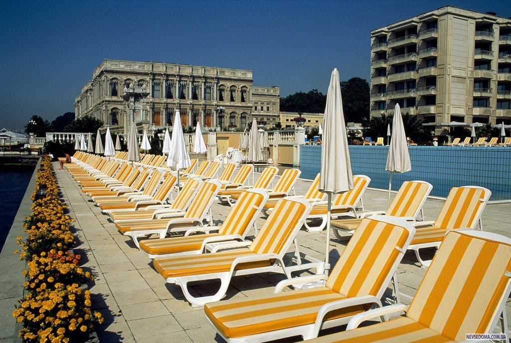 12.        «Ciragan Palace Kempinski»  , .   ,            . (Steve McCurry)