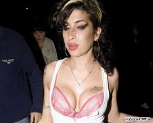   Amy Winehouse (9 )