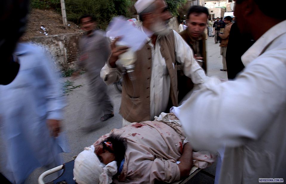 14)        , .     , ,   , 24 . (Mohammad Iqbal/Associated Press) 