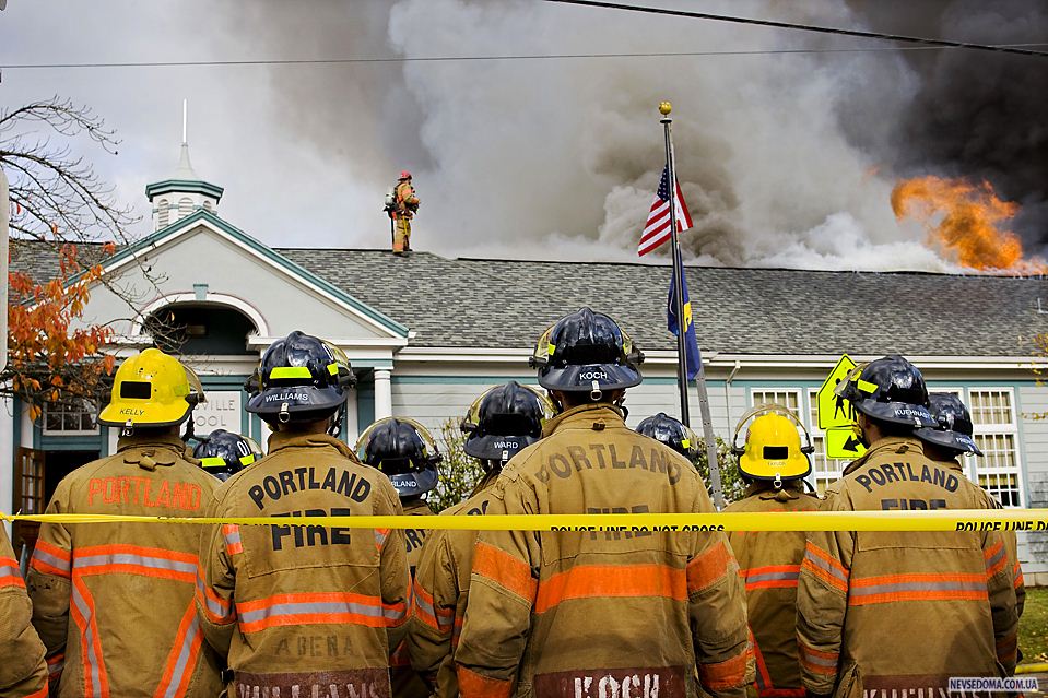 2)  400   17           ,  .     ,    80      . (Bruce Ely/The Oregonian via Associated Press) 