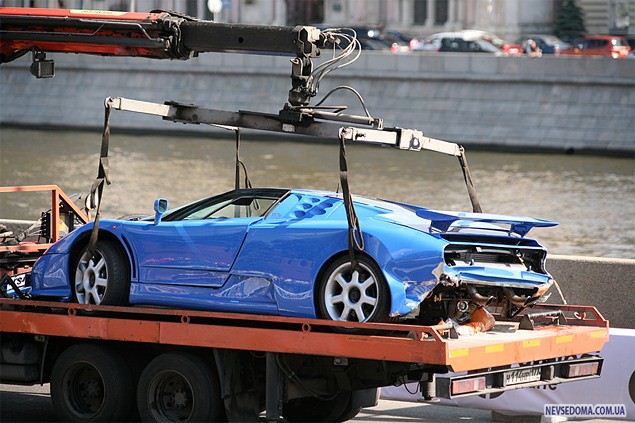   ,               .    Wrecked Exotics,    2009        ,          .         ,   ,  ,  .  ,        Bavaria Mosow City Racing          Bugatti EB110 SS —   .        .    ,    ,      , ,     .     ,  ,  . 