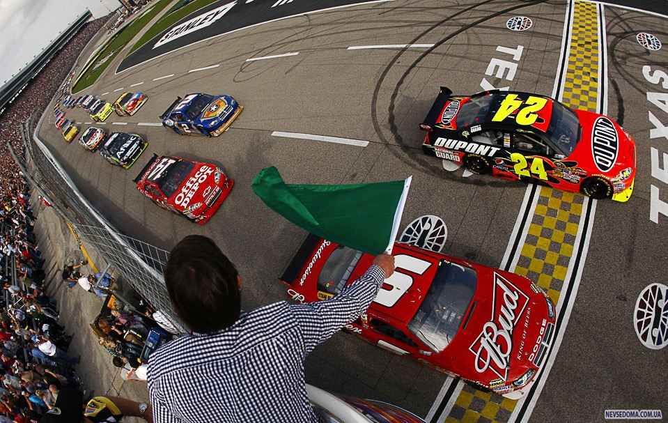 28.   «NASCAR Sprint Cup Series Dickies 500»  , 8 , -. (Chris Graythen/Getty Images)