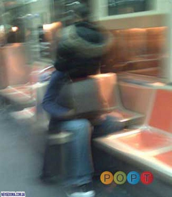 Люди в метро (93 фото)