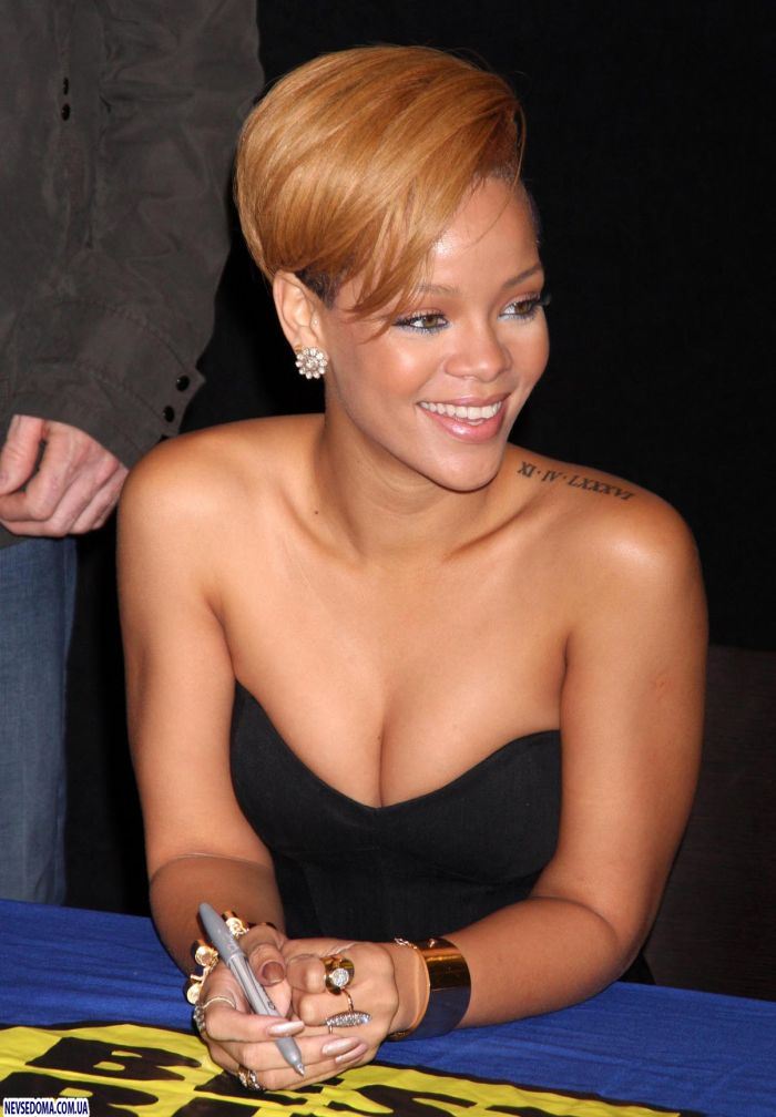 Rihanna (Rihanna) (6 Фото)