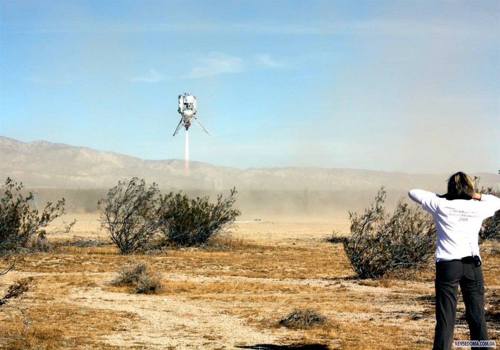 20.  «Xoie»  «Masten Space Systems»          30 ,         «Northrop Grumman Lunar Lander Challenge».       ,        . (NGLLC / X Prize Foundation)