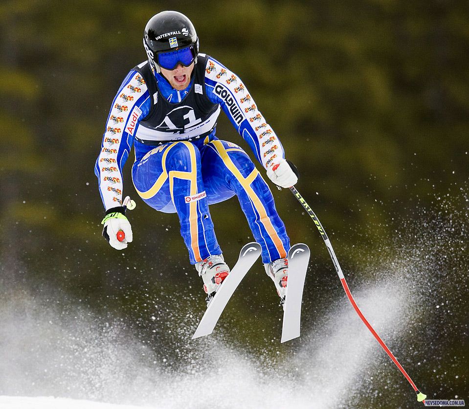 10.            , 25 . (AP Photo/The Canadian Press/Frank Gunn)