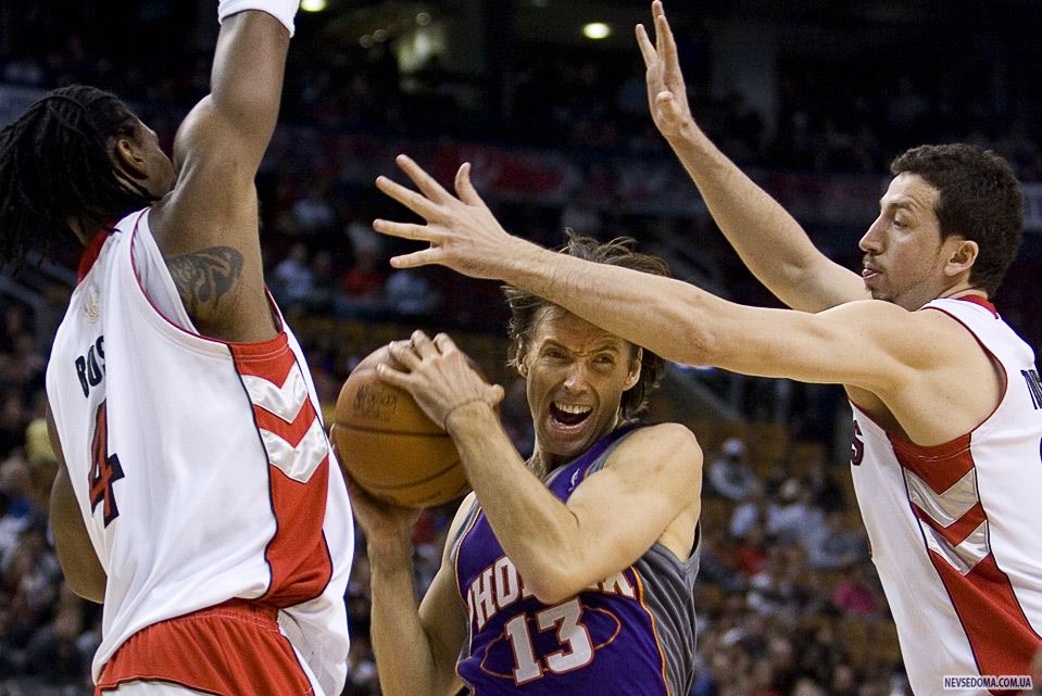 22.    «Pheonix Suns»      «Toronto Raptors»      , 29 . (AP Photo/The Canadian Press/Chris Young)