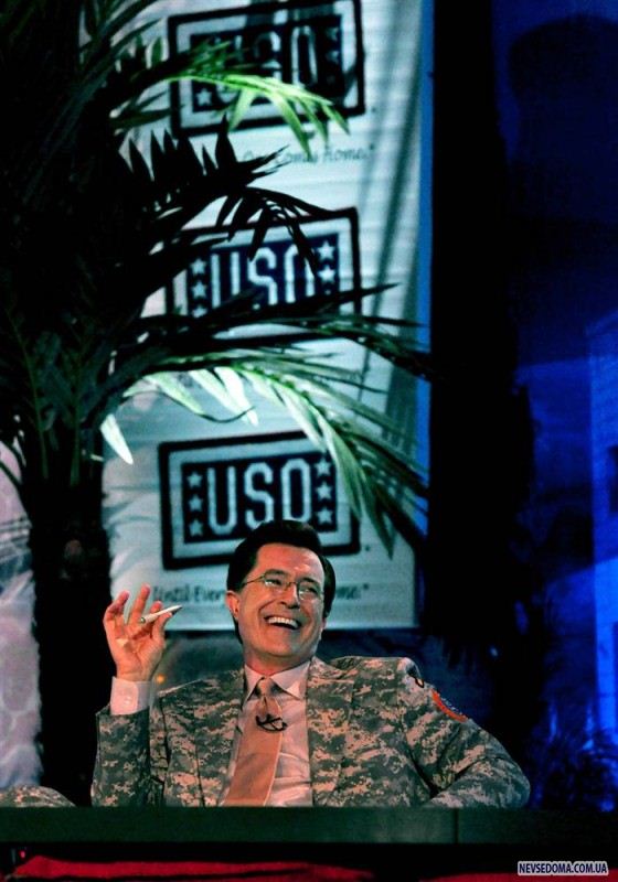 4.     «The Colbert Report»             -   7  2009 .           . (Steve Manuel/USO via Getty Images)