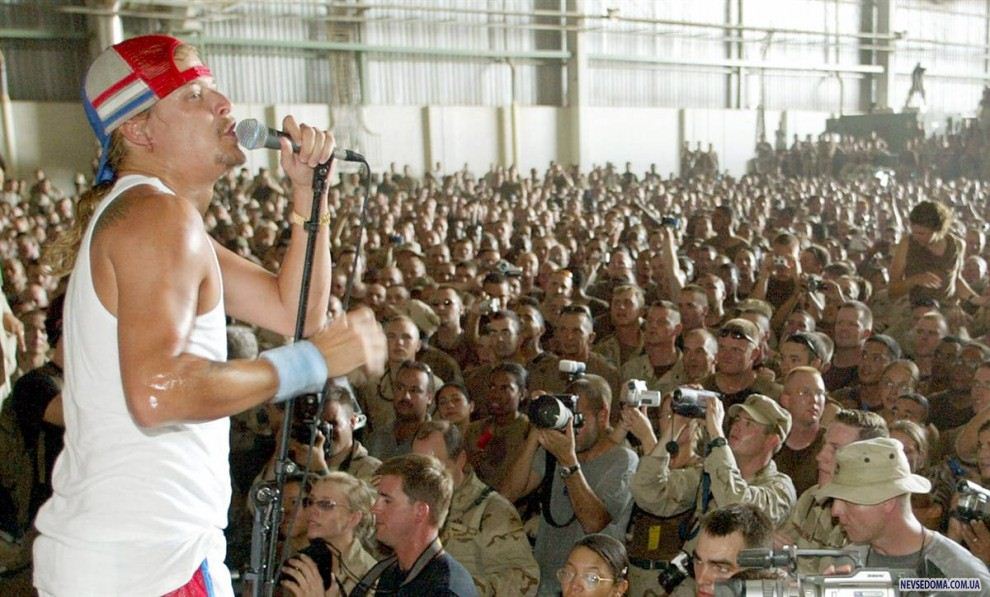 13.            19  2003 . (Timothy A. Clary/AFP -Getty Images)