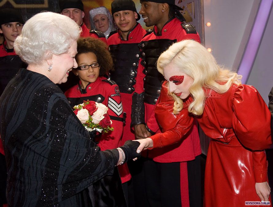 10.           «Royal Variety Performance»  , . (Photo by Leon Neal /Getty Images)