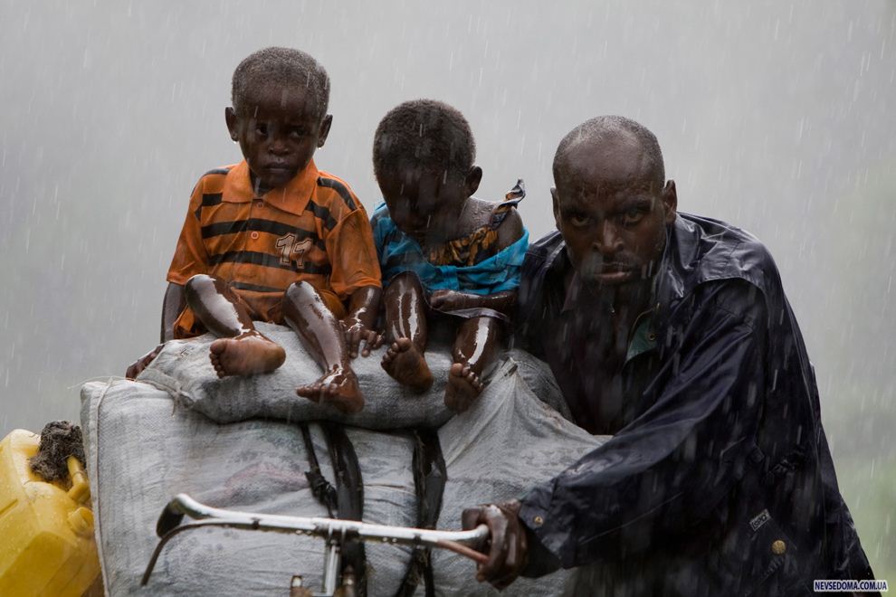 17)     ,              , , 2  2008 .                   .        . (YASUYOSHI CHIBA/AFP/Getty Images)