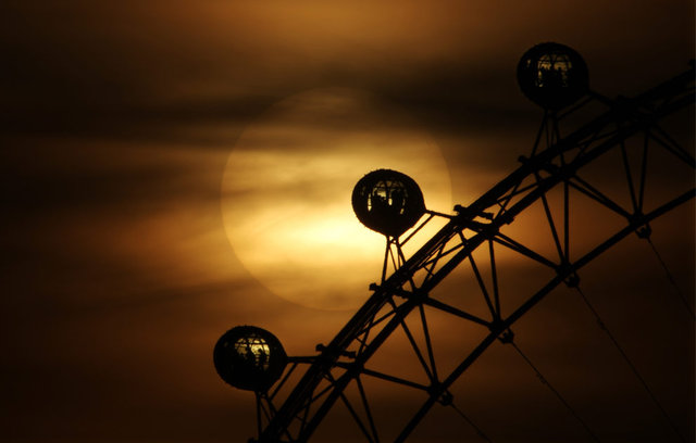 16  2009. ,    London eye   . (Dan Kitwood/Getty Images)