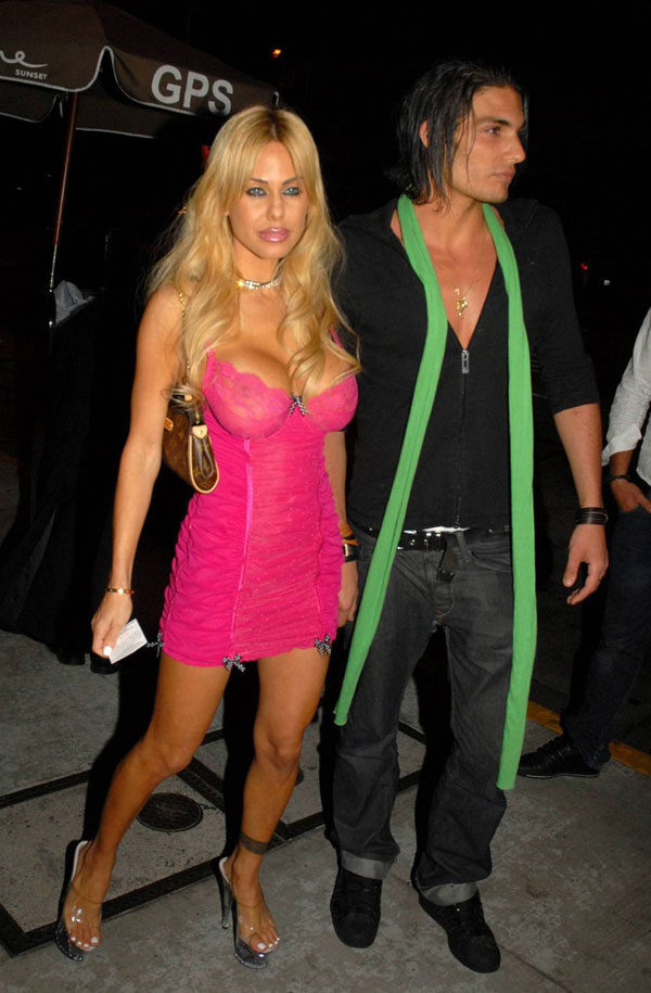 Shauna Sand (9 )