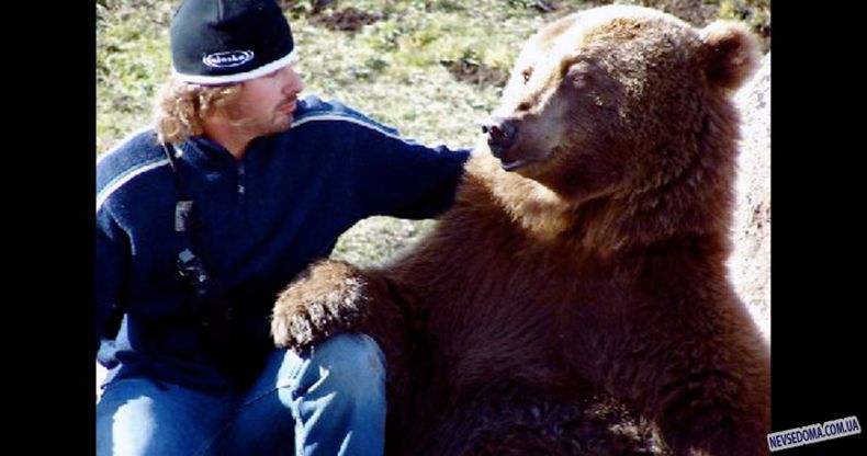 Друзья. Человек и медведь (23 фото)