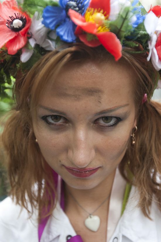    Femen (11 )