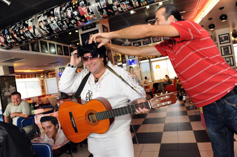 Elvis impersonators in Israel
