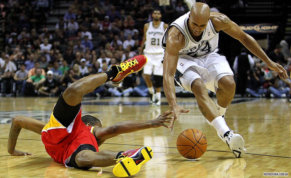 10.      «Houston Rockets»         «San Antonio Spurs»      , 22 , -. (Ronald Martinez/Getty Images)