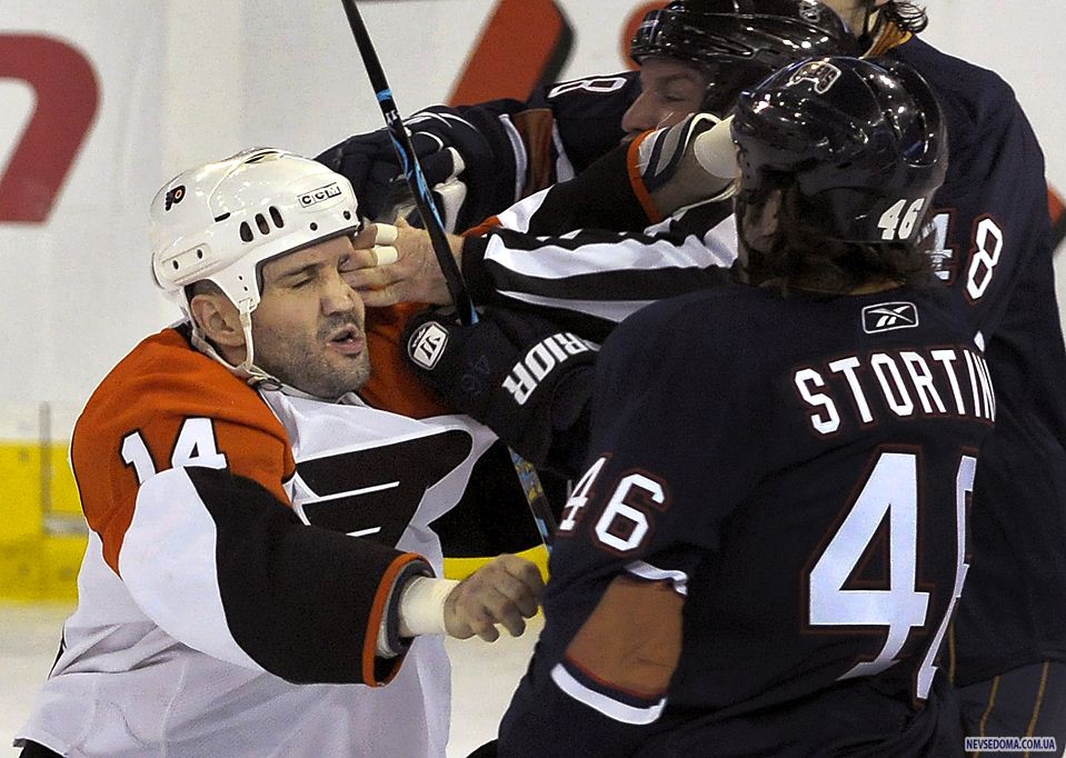 3.        «Philadelphia Flyers»   (),        «Edmonton Oilers»  , . (Dan Riedlhuber/Reuters)