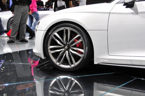 Audi Quattro Concept (62 )