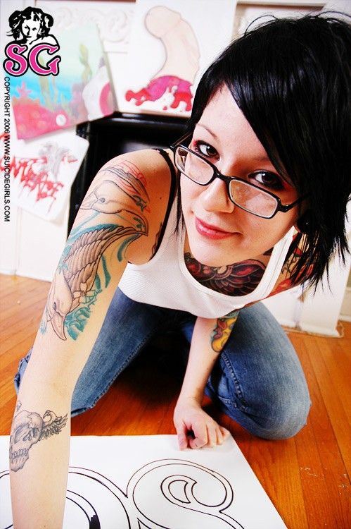   Suicide Girls (103 )