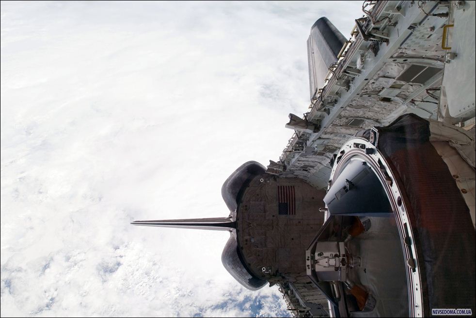 11.       «Endeavour».          20 . (AP / NASA)