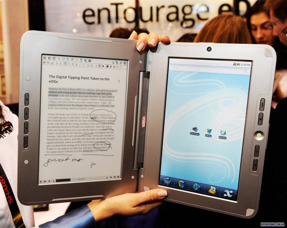 6.      «eDGe»     CES.  «enTourage» ,         ,    /  ()  ,          .    - Google Android,           490 . (Ethan Miller / Getty Images)