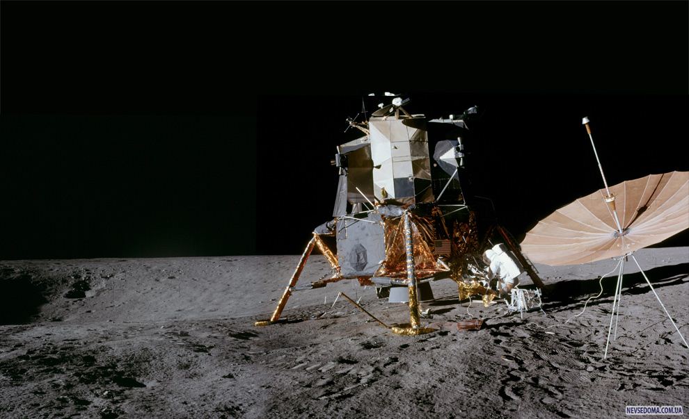 8. 19  1969         12   ,    ,   Surveyor .    ,    ,       . (NASA)