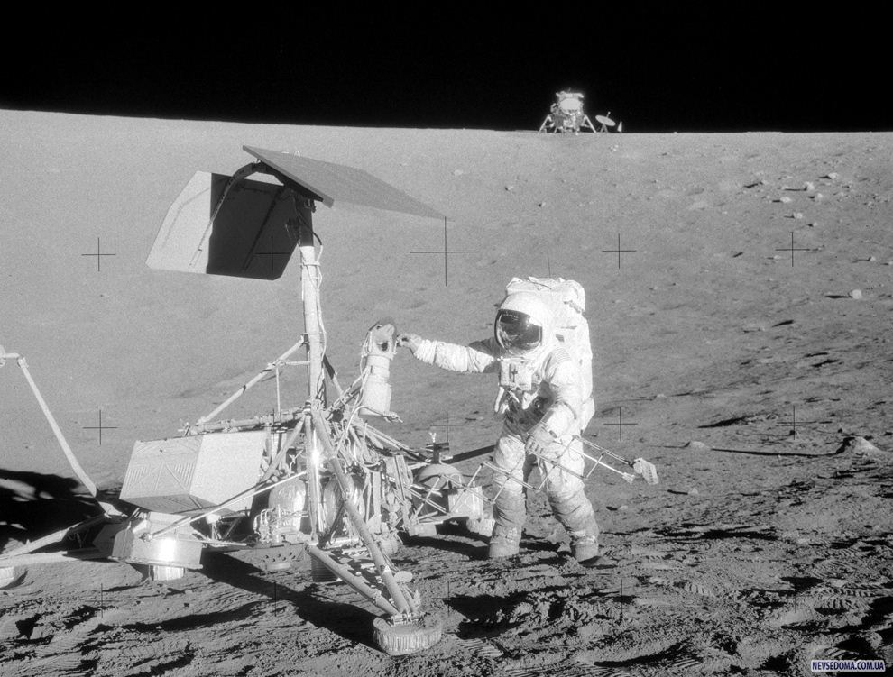9.       «Surveyor III» 20  1969       .    ,   ,        .         ,     . (NASA)