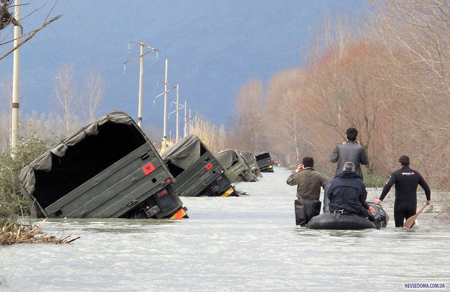 6.           ,        ,      120       .       - ,   . (AP Photo/Hektor Pustina)