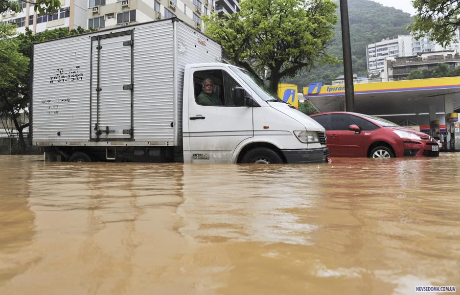 27696100 Наводнения в Бразилии