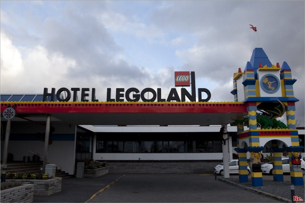 1207  Legoland