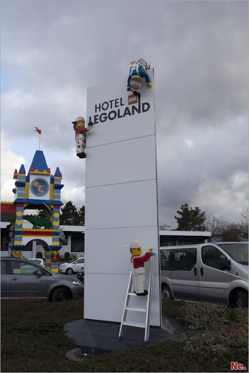 4102  Legoland