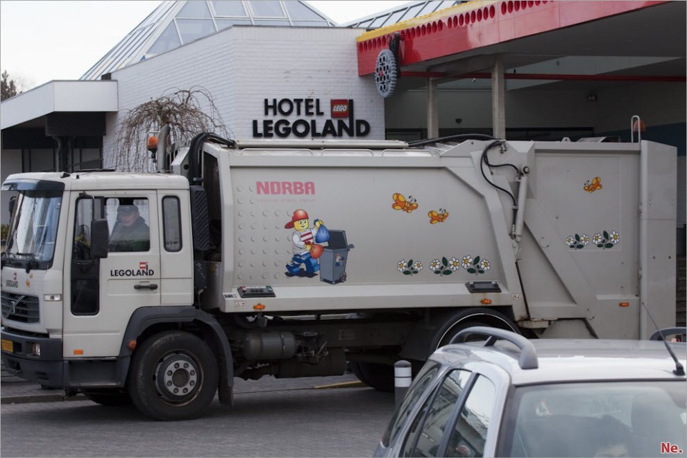 867  Legoland