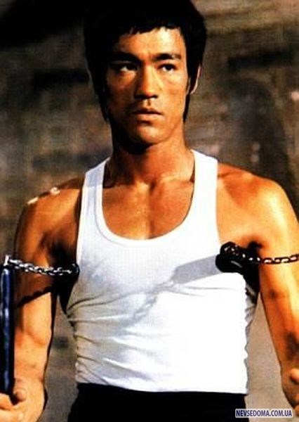 1. Брюс Ли (Bruce Lee), 48 ролей в кино, год рождения 1940, первый фильм 1941 г!
